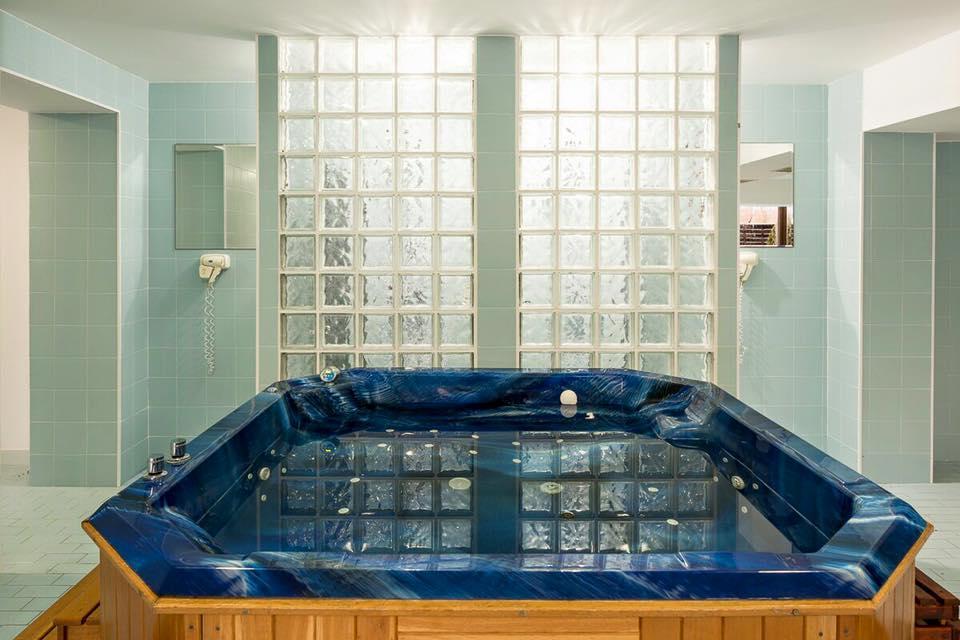 Отель Vila Pinul Si Mesteacanul Пояна-Брашов Экстерьер фото