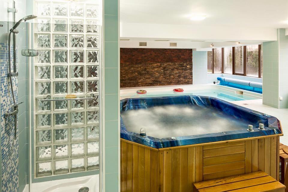 Отель Vila Pinul Si Mesteacanul Пояна-Брашов Экстерьер фото